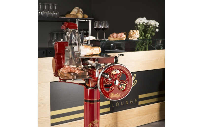 tribute-red-stand-lounge-high-resolution-06-1-2048x2048